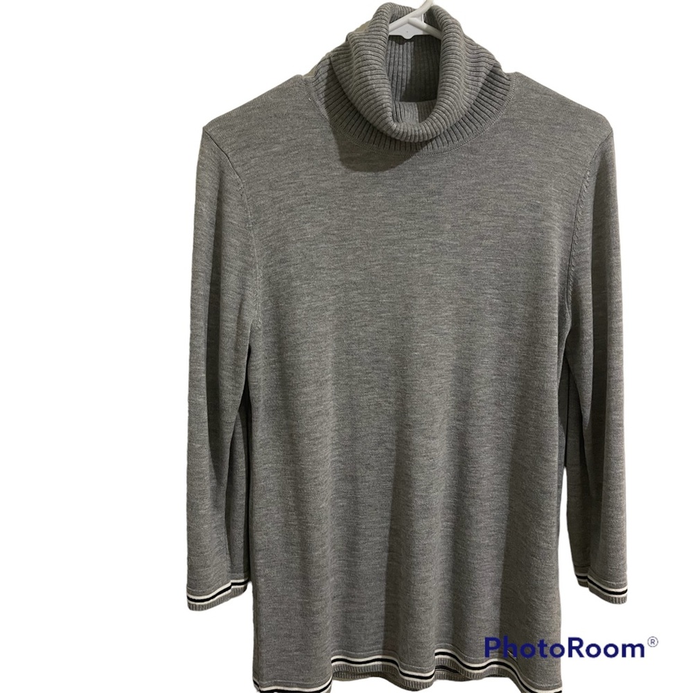 Tommy Hilfiger Turtleneck Sweater Light Gray/ Size M Casual 3/4 Sleeve